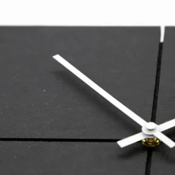Wanduhr, HxT: 30 x 5 cm, schwarz, ohne ink. Batterie